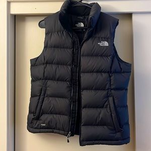 Medium wmns north face black puffer vest